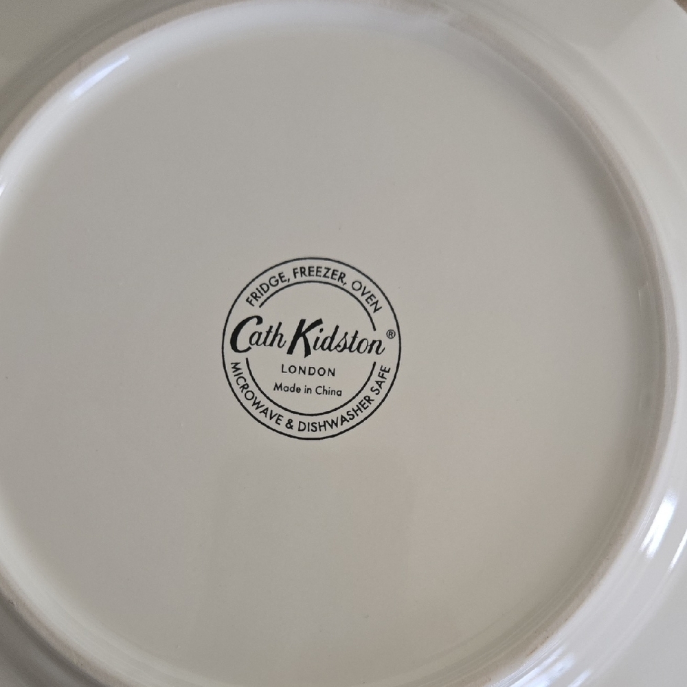 Cath Kidston Two Spring Plates - Picture 5 of 5